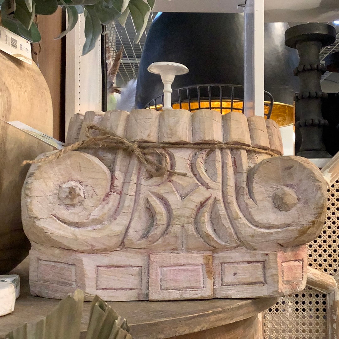 Small Bleached Capital Candle MI