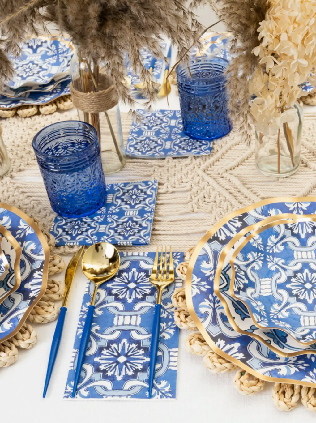 Napkins & Holders
