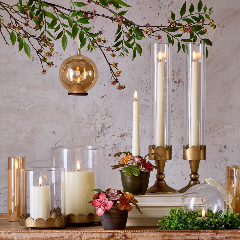 Gold Scalloped Trim Hurricane