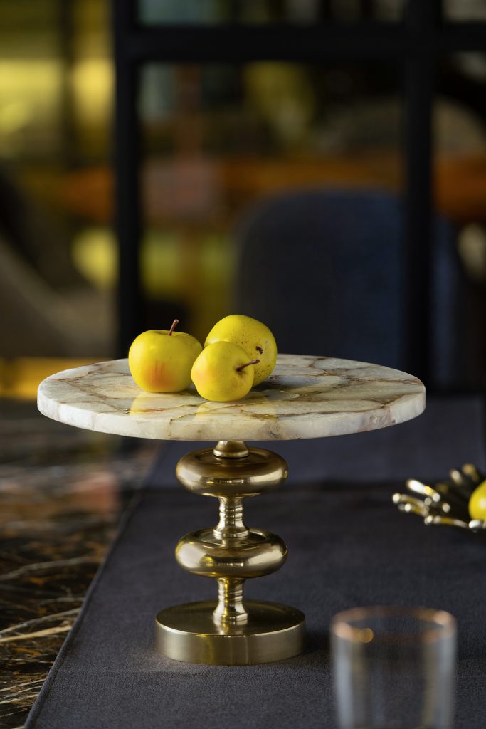 Cake Stand Agate w/ Metal Base