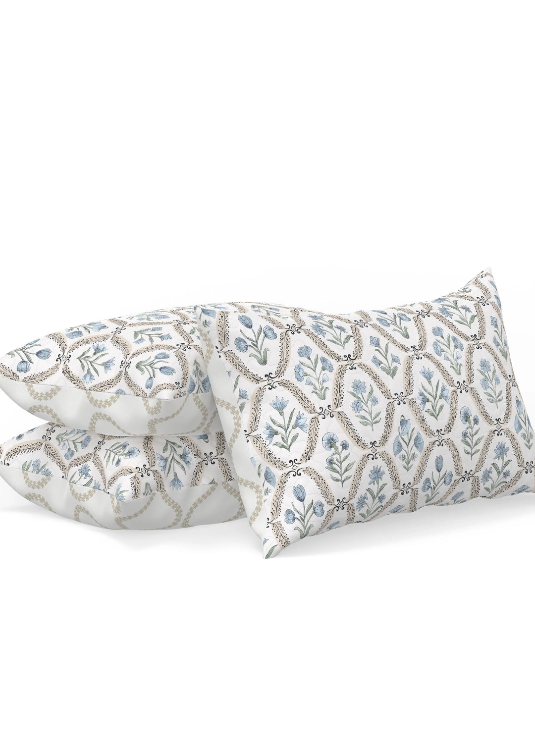 Charlotte White/Blue Quilt Set