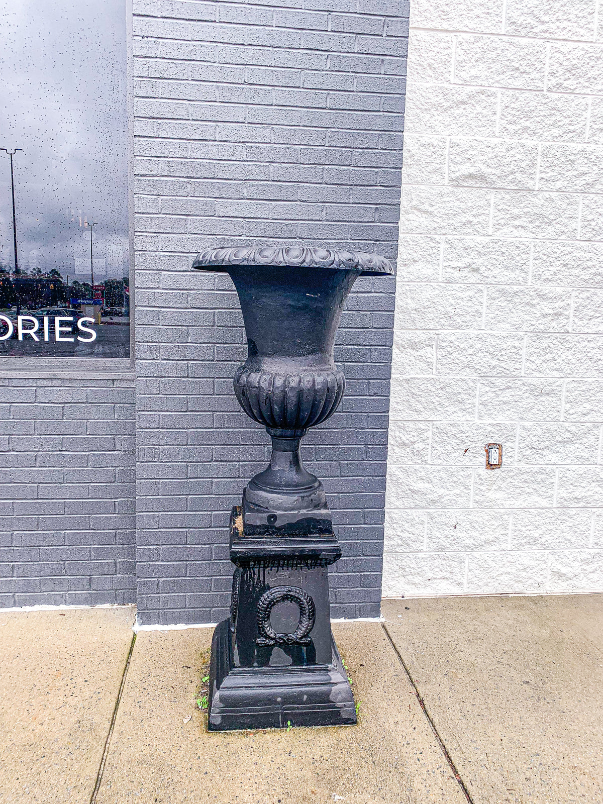 Planter Unique Stone Cement