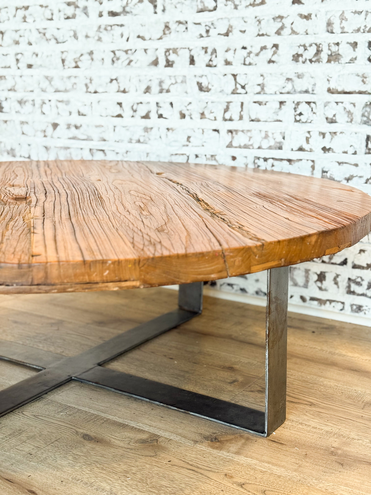 Sam Cocktail Table