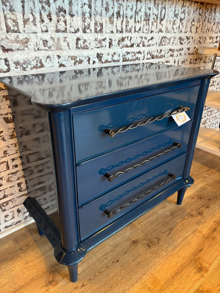 Corolla Chest