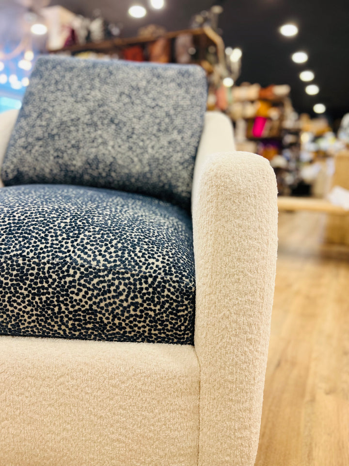 Oliver Swivel Chair