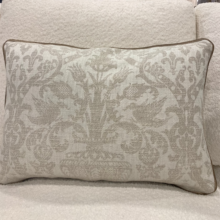 Pillow Neil