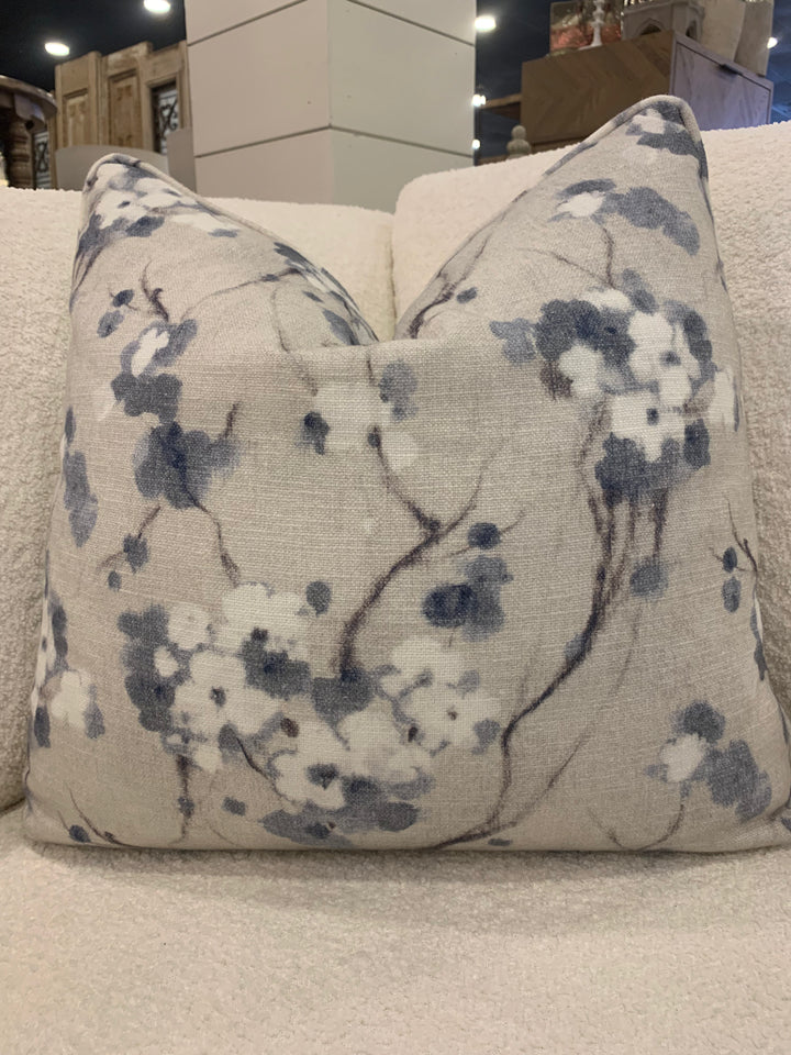 Pillow Skylar