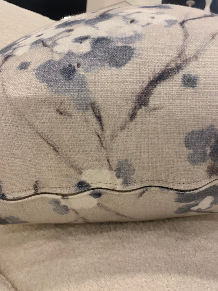 Pillow Skylar