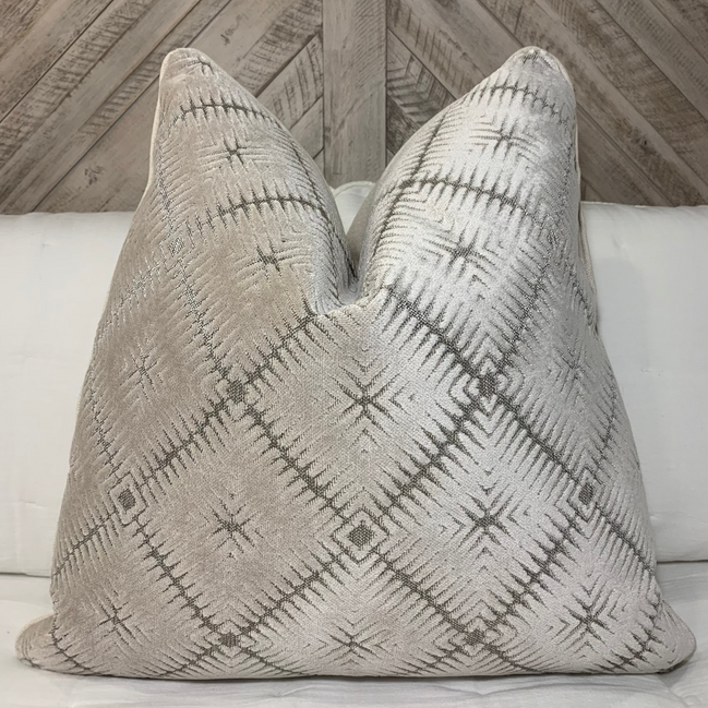 Pillow Cyrus