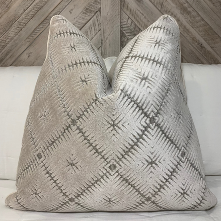 Pillow Cyrus