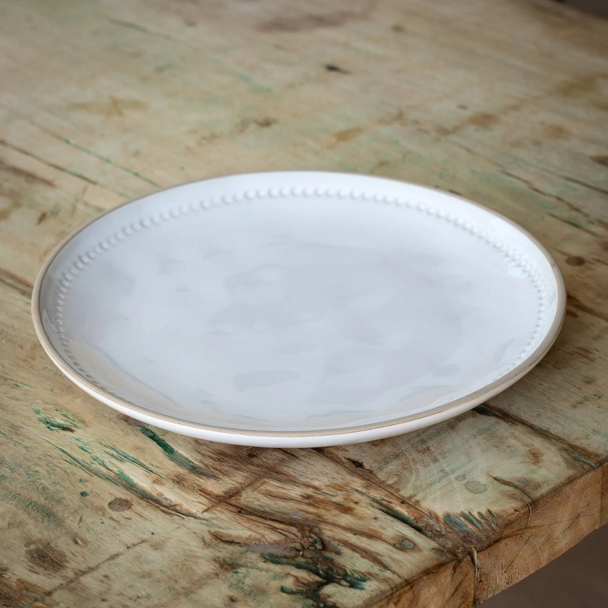 Isa Dining Collection