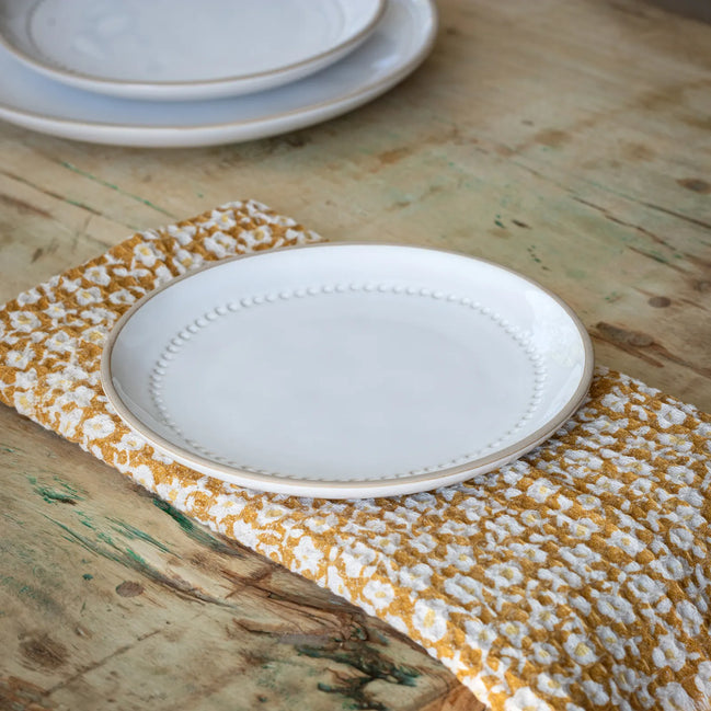 Isa Dining Collection