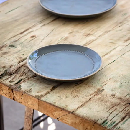 Isa Dining Collection