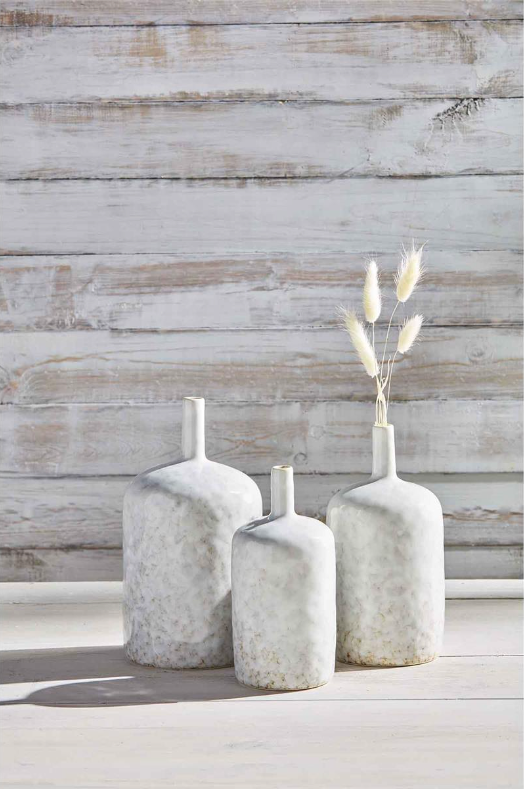 REACTIVE LONG NECK VASE