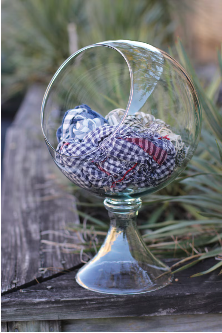 Round Glass Display