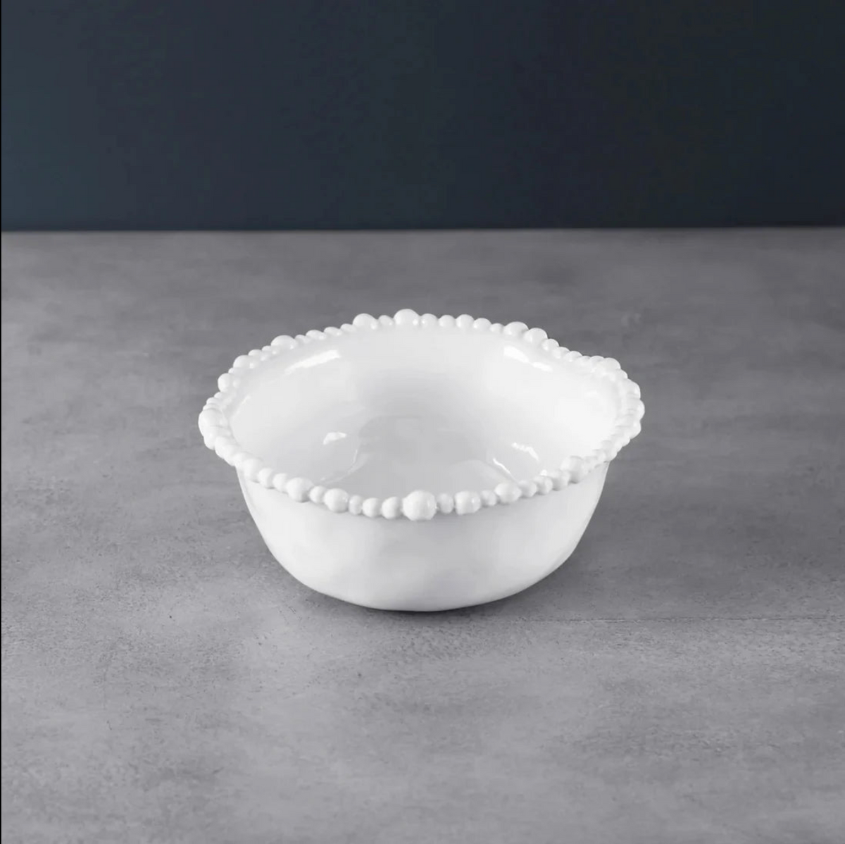Vida Alegria White Dining Collection
