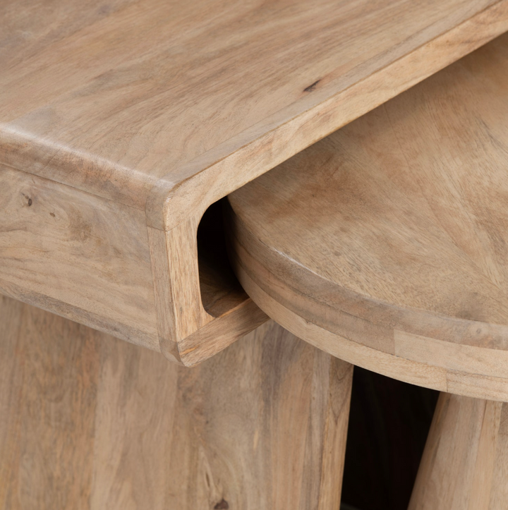 Cygni Nesting Table