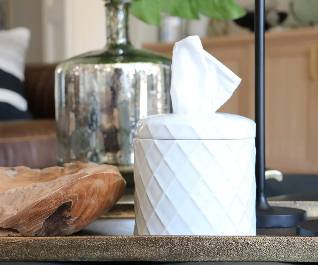 Claire Tissue Holder