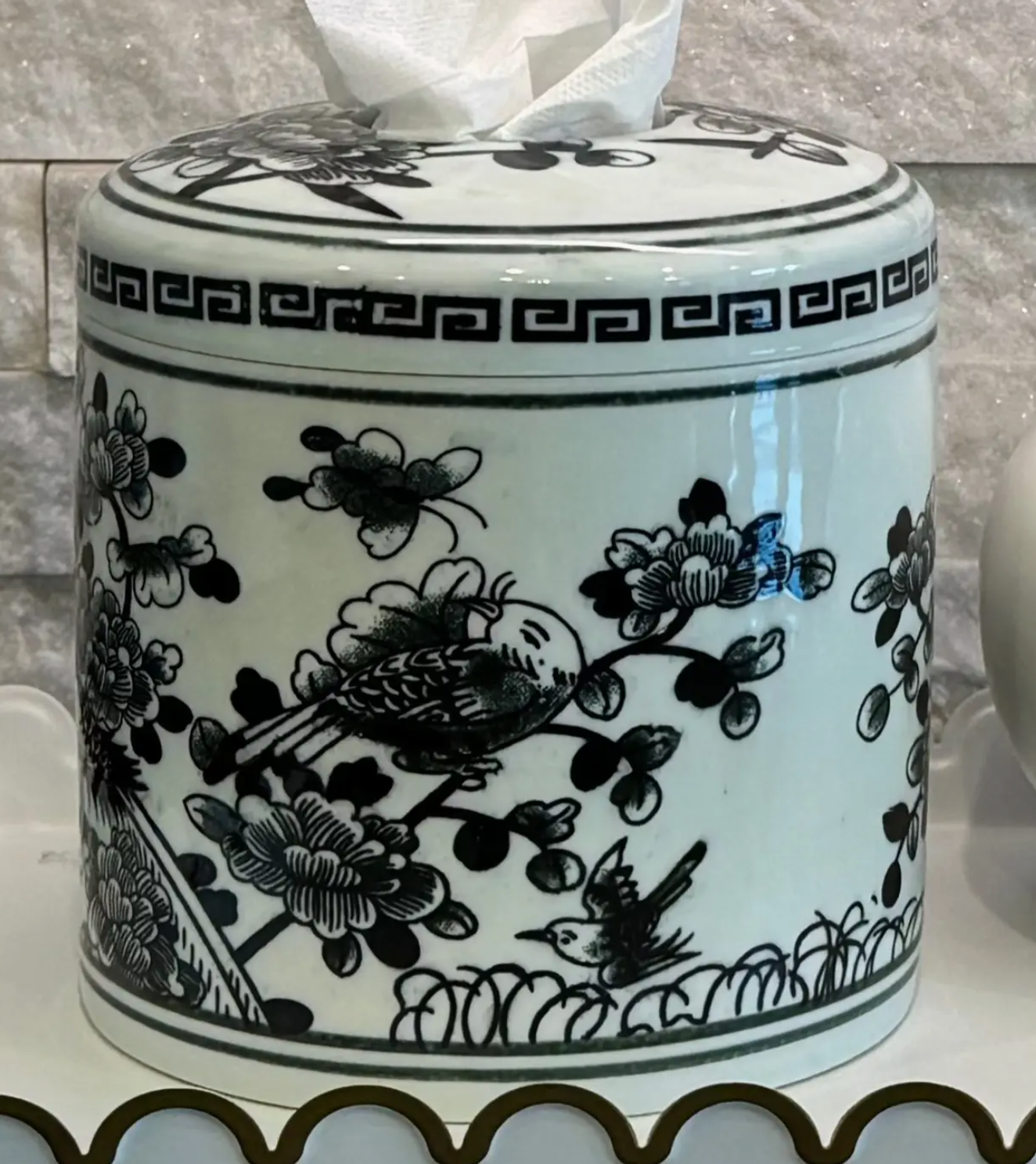 Jardin Noir Tissue Vessel