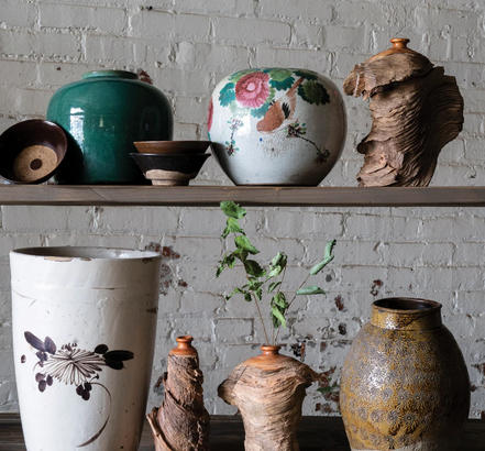 The Imperial Garden Chinese Pot