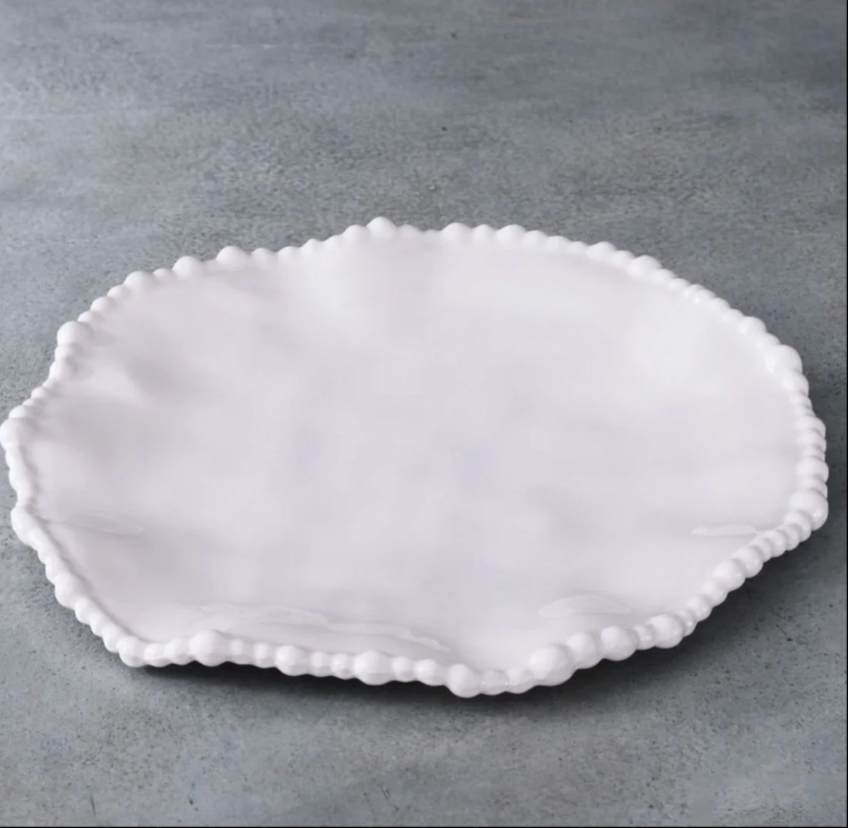 Vida Alegria White Dining Collection