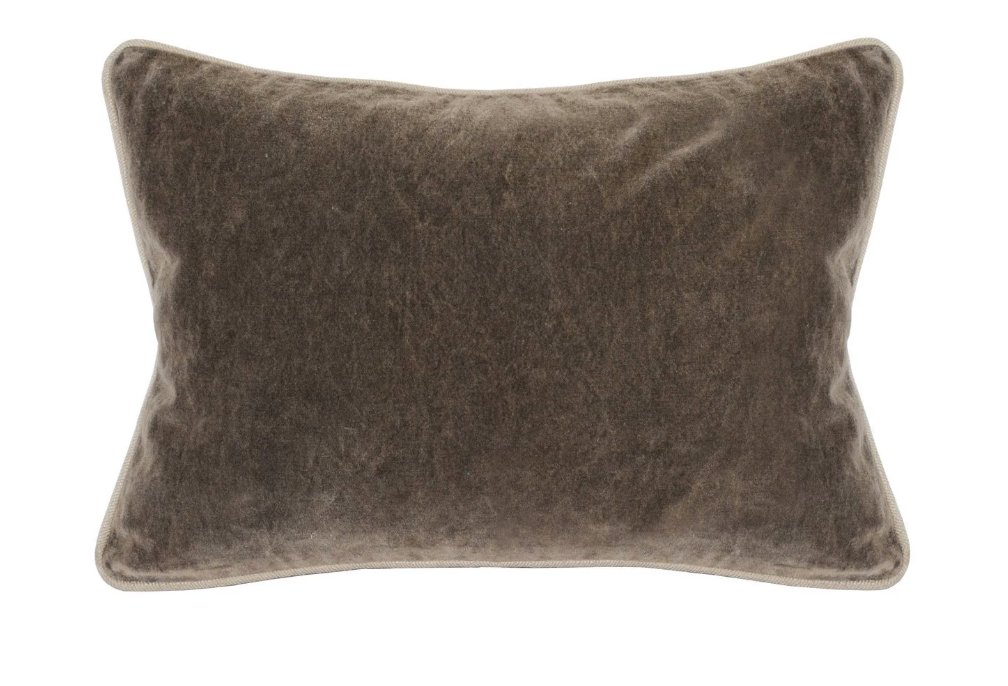 Heirloom Velvet 14x20 Pillow