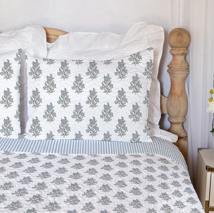 Claire Blue Quilt Set