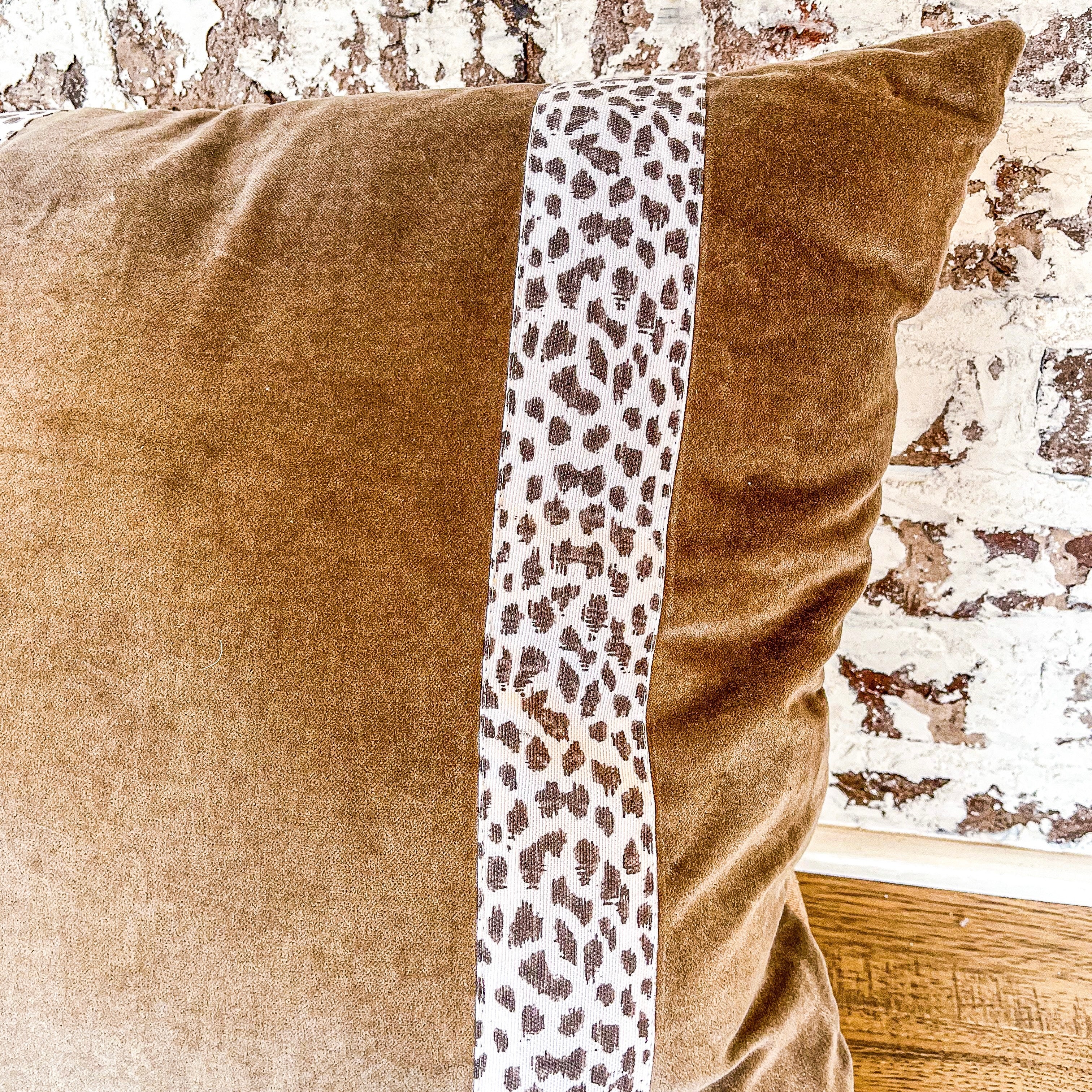 SQUARE LEOPARD TRIM PILLOW