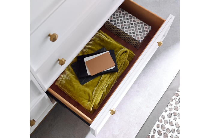White Drawer Chest Chelsea Collection