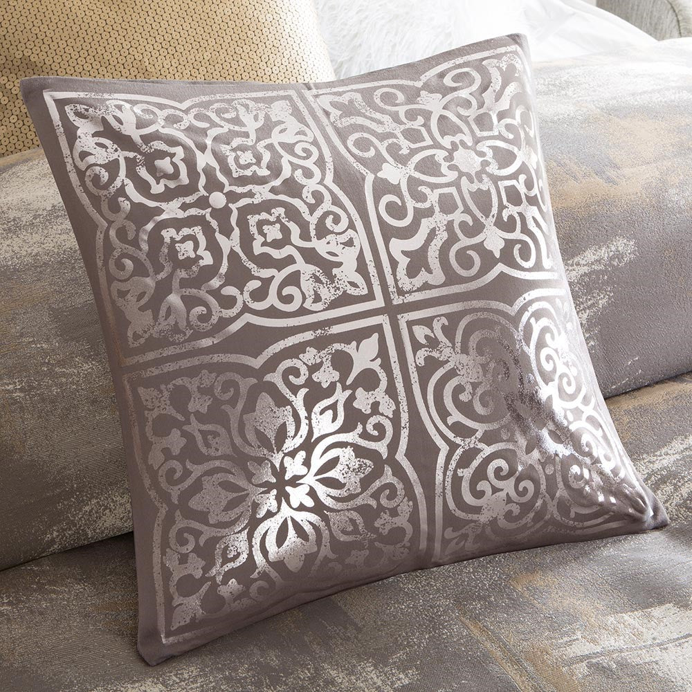 Bedding-Graphix Jacquard Comforter Set