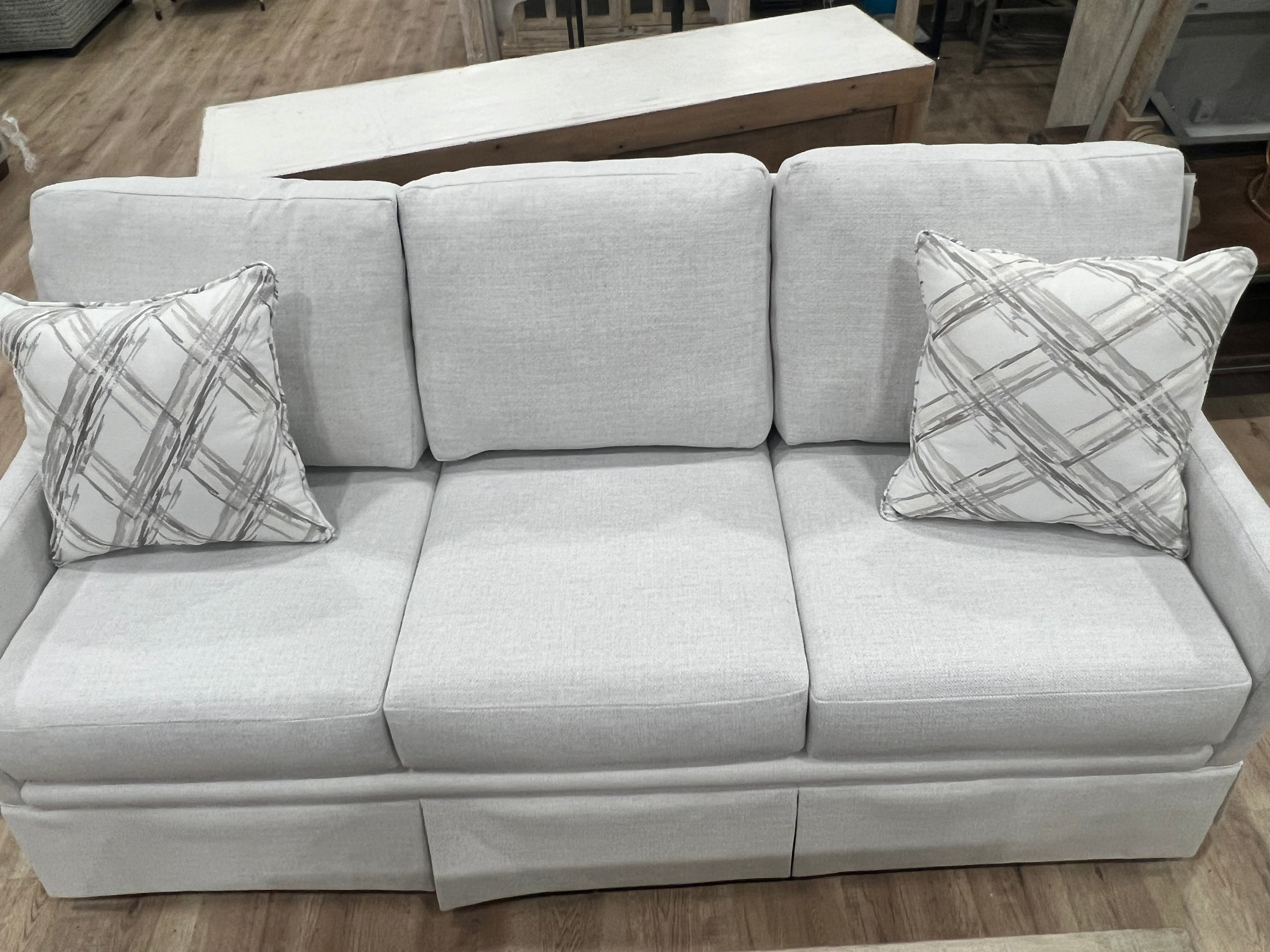 Alabaster Studio Sofa (JNR)