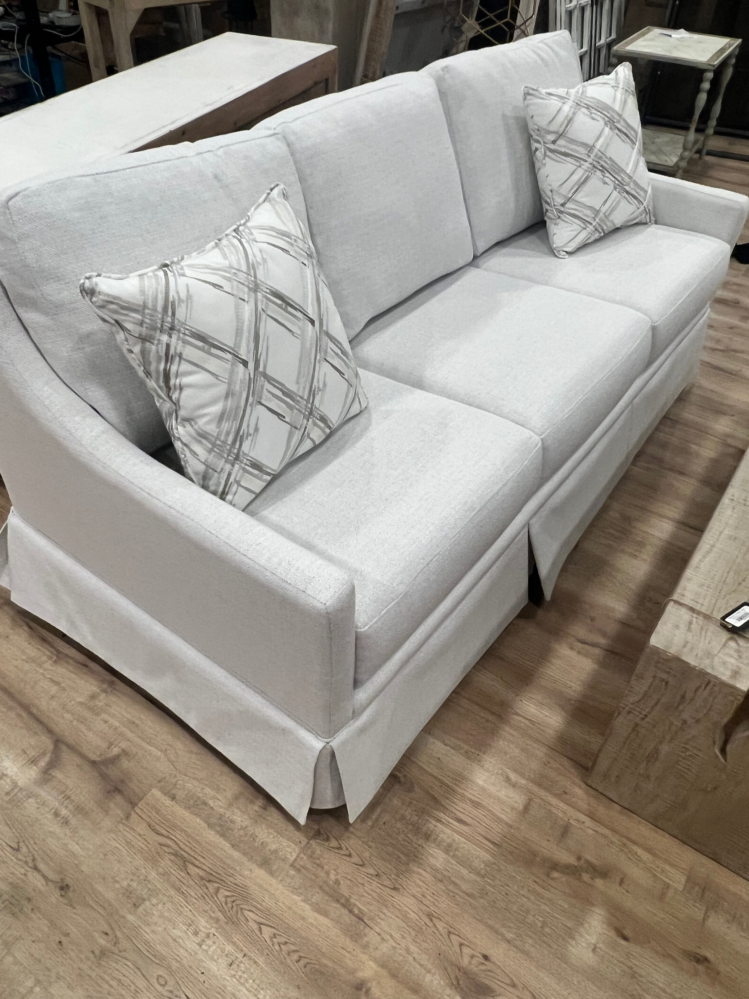 Alabaster Studio Sofa (JNR)