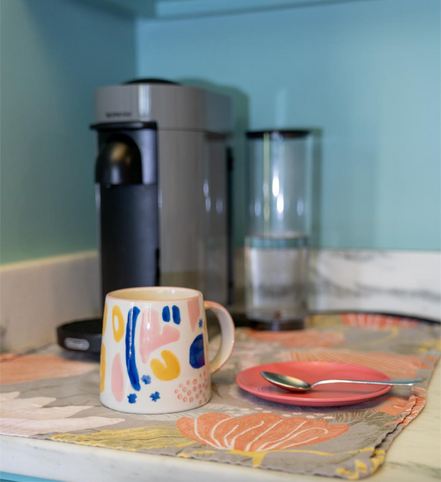 Sweet Grace Abstract Mug Candle